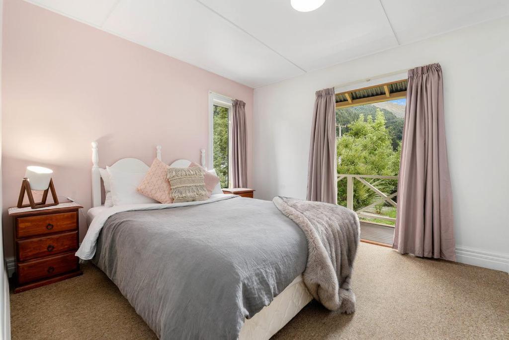 Central Peach - Queenstown Holiday Home Exterior foto